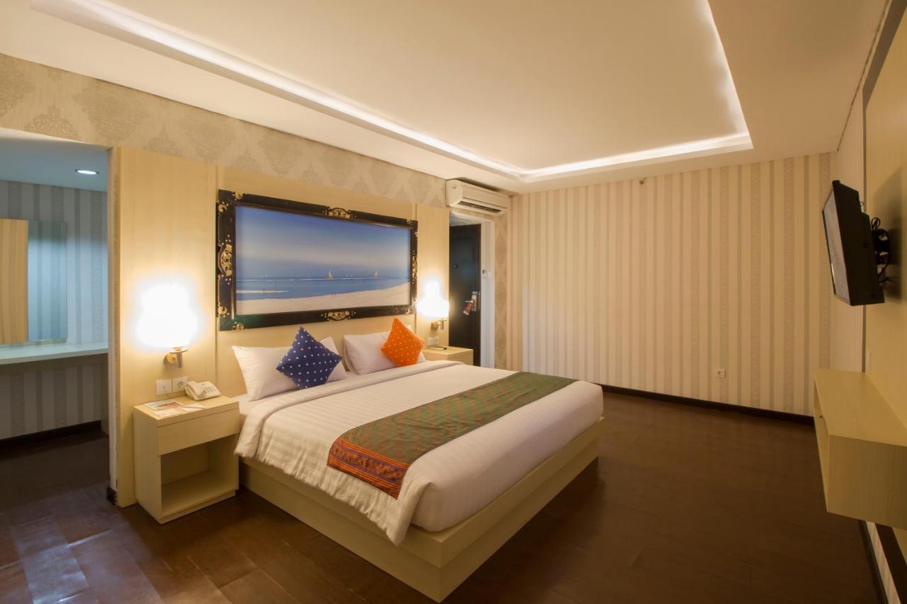 Hotel Grand Puri Saron Yogyakarta Exterior foto
