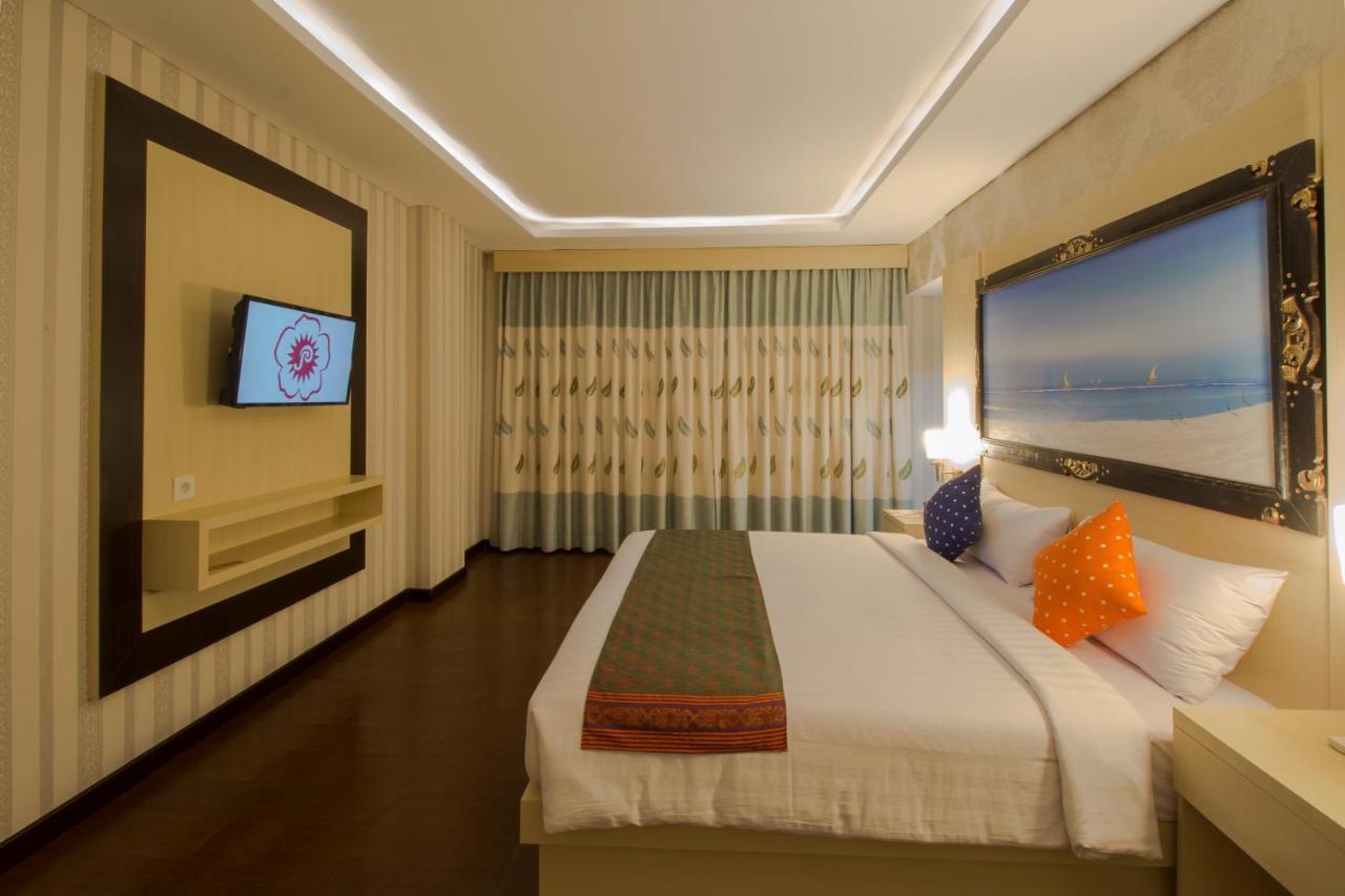 Hotel Grand Puri Saron Yogyakarta Exterior foto