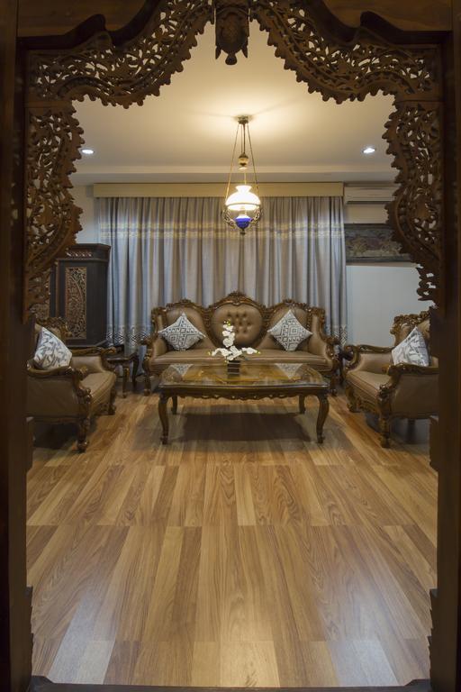 Hotel Grand Puri Saron Yogyakarta Exterior foto